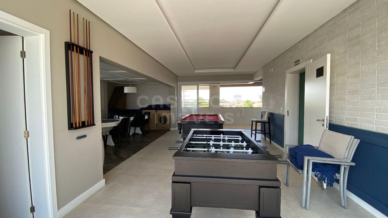 Refúgio à Beira-Mar: Aconchegante Apartamento no Balneário Jardim Raiante