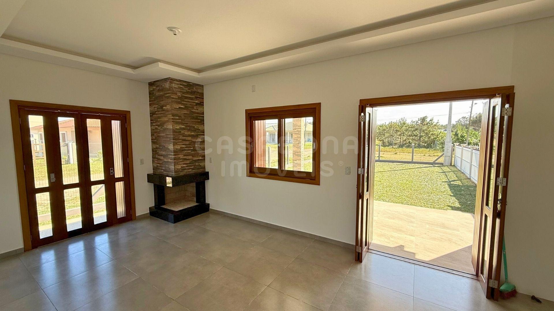 Casa à Venda no Balneário Atlântico, Arroio do Sal – Perto da Praia