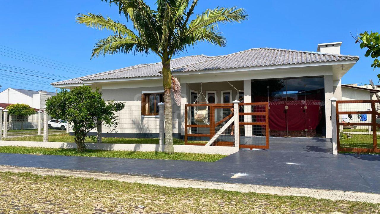 Casa de Esquina em Areias Brancas – Arroio do Sal