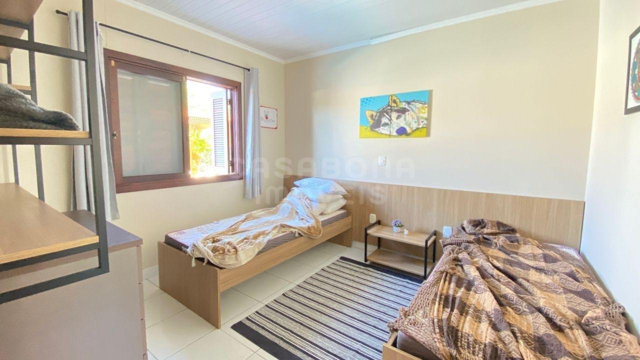 Casa Mobiliada com Piscina a Poucos Passos da Praia em Arroio do Sal