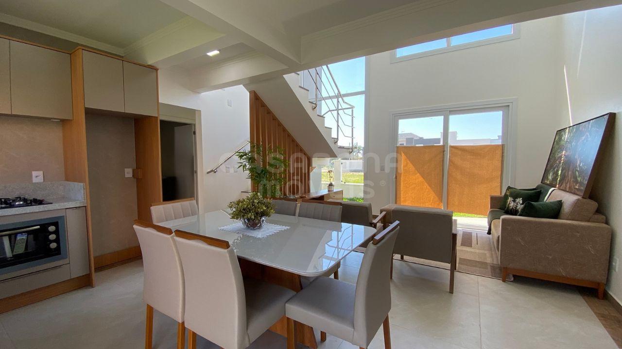 Sobrado à Venda em Vista Alegre, Arroio do Sal