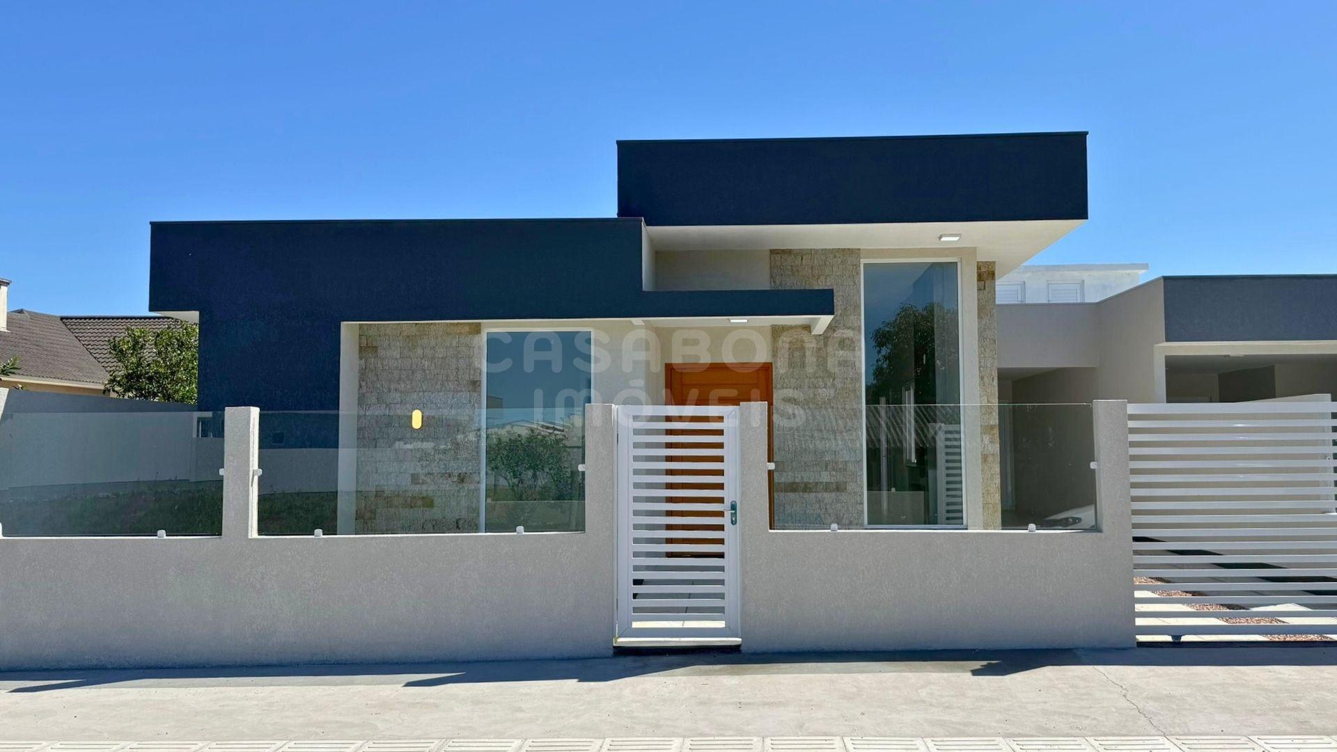 Casa nova e moderna a poucos metros da praia no Camboim – Arroio do Sal