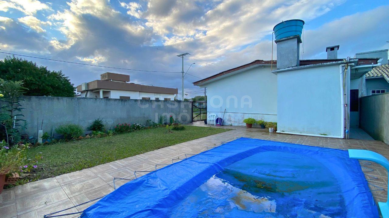 Casa de Esquina com Piscina – Bairro Jardim Olívia, Arroio do Sal