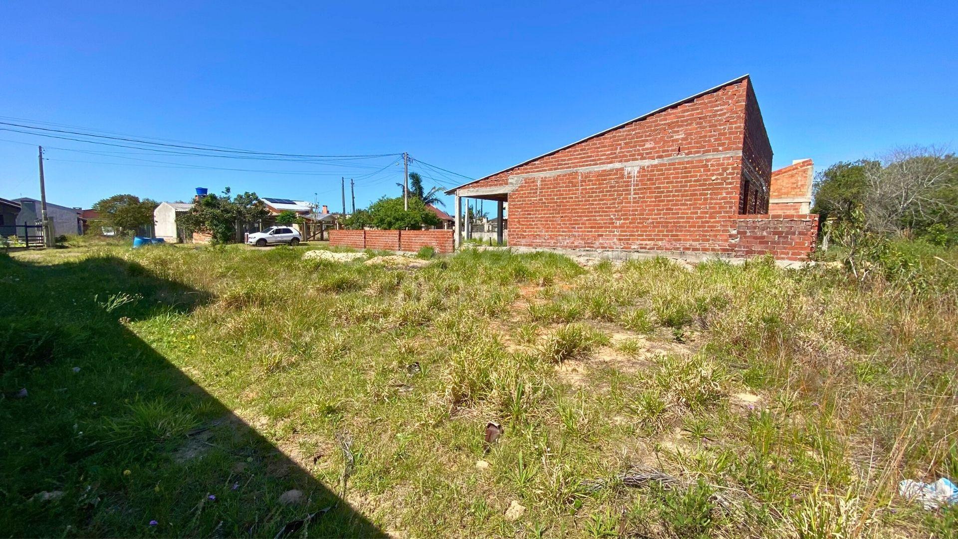 Terreno com posição solar privilegiada no Balneário Ancora