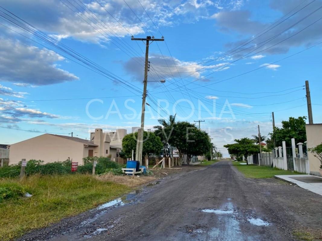 Lindo Terreno em Rua Residencial no Balneário Figueirinha, Arroio do Sal