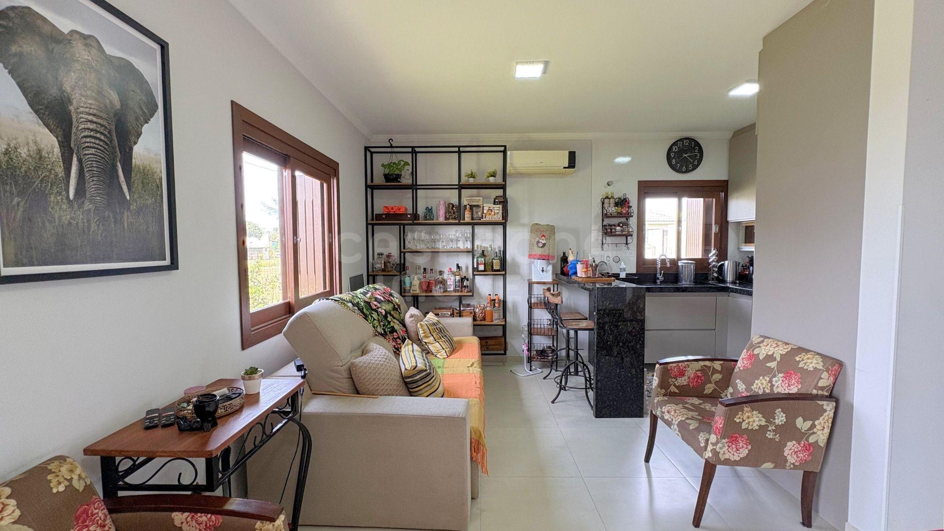 Casa semi mobiliada a 100 metros do mar no Bairro Alfa – Arroio do Sal