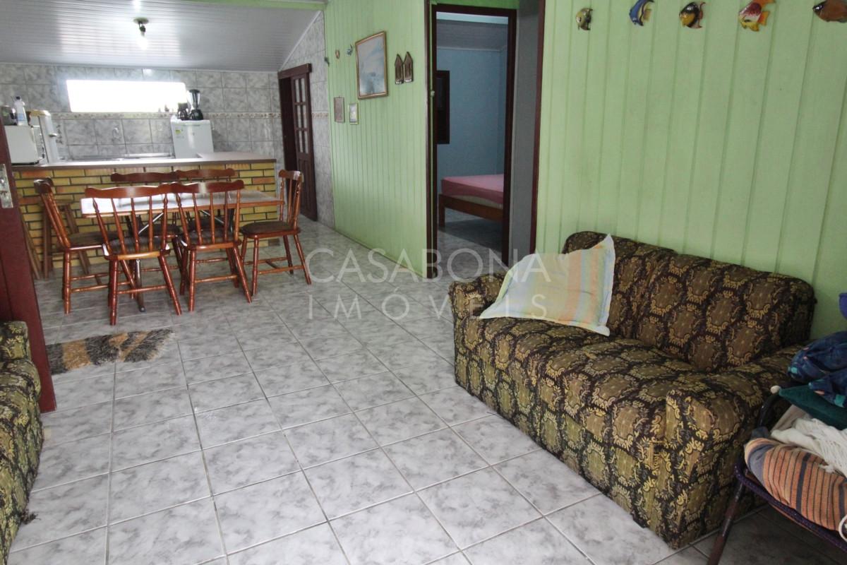 Casa Simples à Venda em Arroio do Sal - Bairro Pérola, Próxima ao Mar