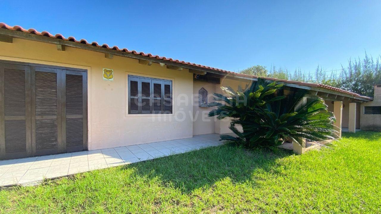 Refúgio à Beira-Mar: Linda Residência no Balneário Rondinha Nova