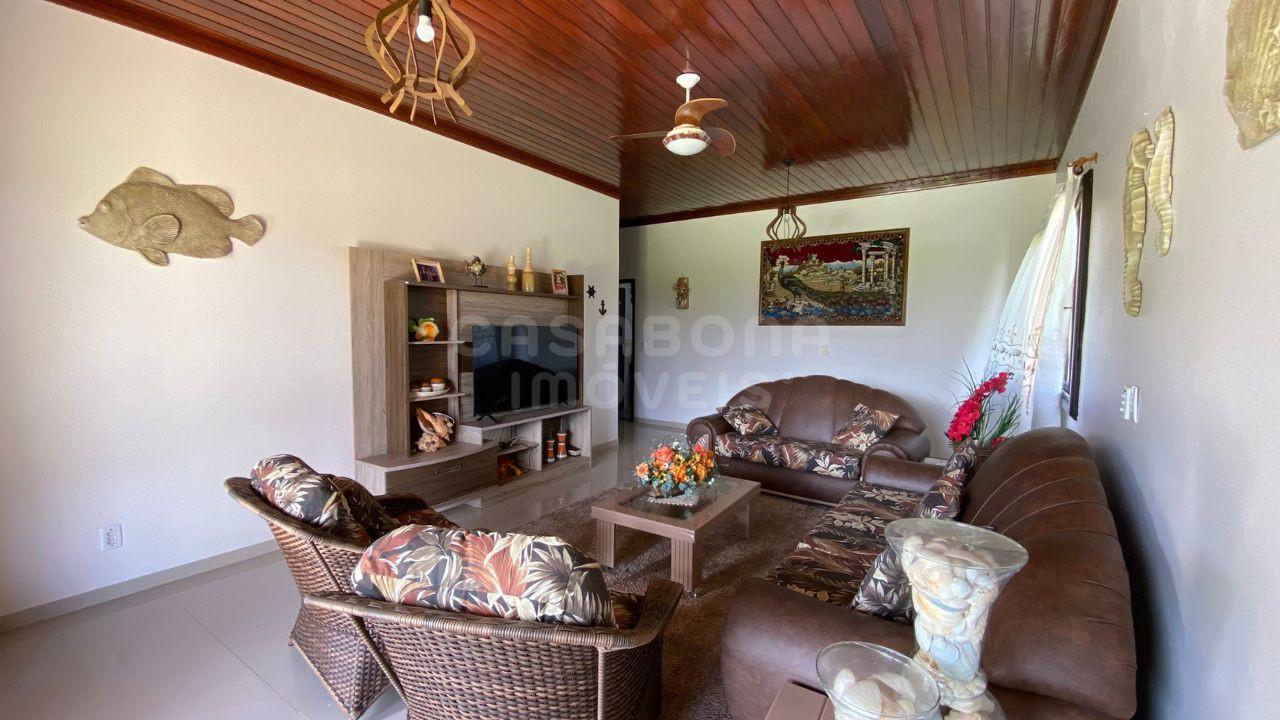 Excelente Casa à Venda em Torres - Bairro Paraíso