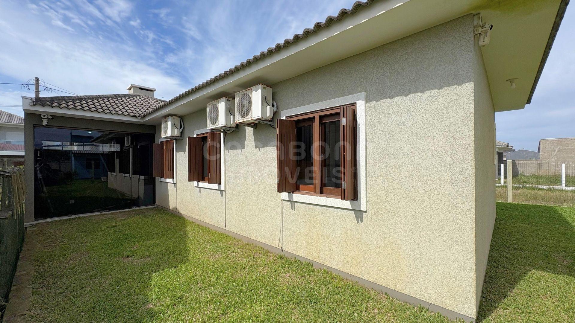 Casa semi mobiliada a 100 metros do mar no Bairro Alfa – Arroio do Sal