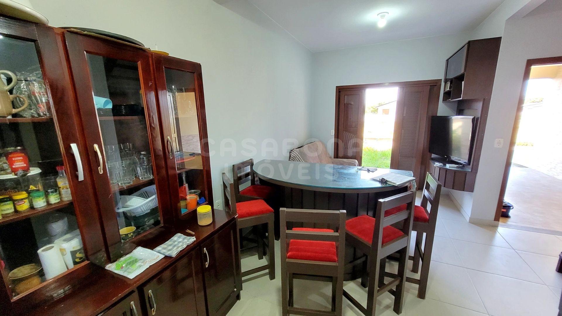 Sobrado com suíte no bairro Camboim – conforto, praticidade e localização estratégica!