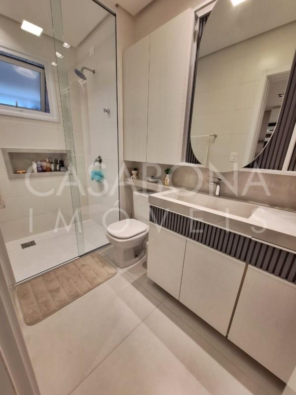 Apartamento no Edifício Mar da Serra: Elegância e Proximidade ao Mar