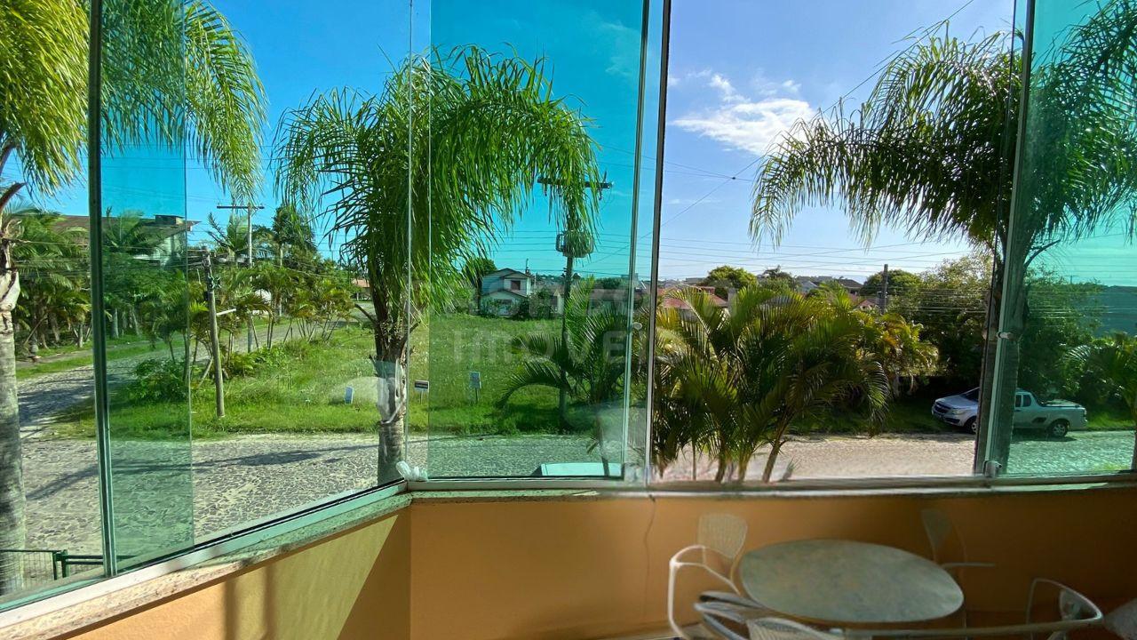 Sobrado de 2 Suítes em Arroio do Sal Sul - Conforto e Localização Imbatível