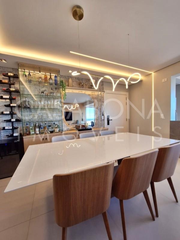 Apartamento no Edifício Mar da Serra: Elegância e Proximidade ao Mar