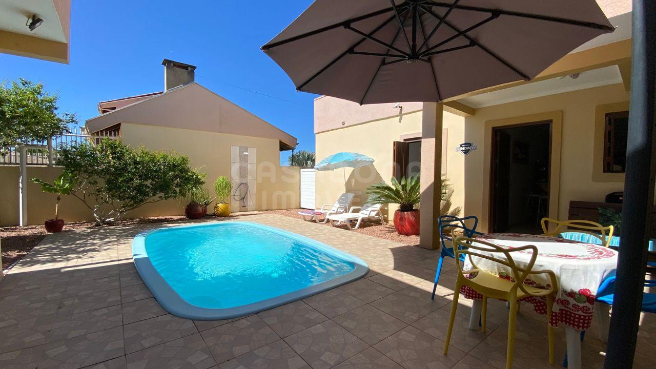 Casa Beira-Mar em Arroio do Sal - Conforto e Vista Incrível no Bairro Pérola