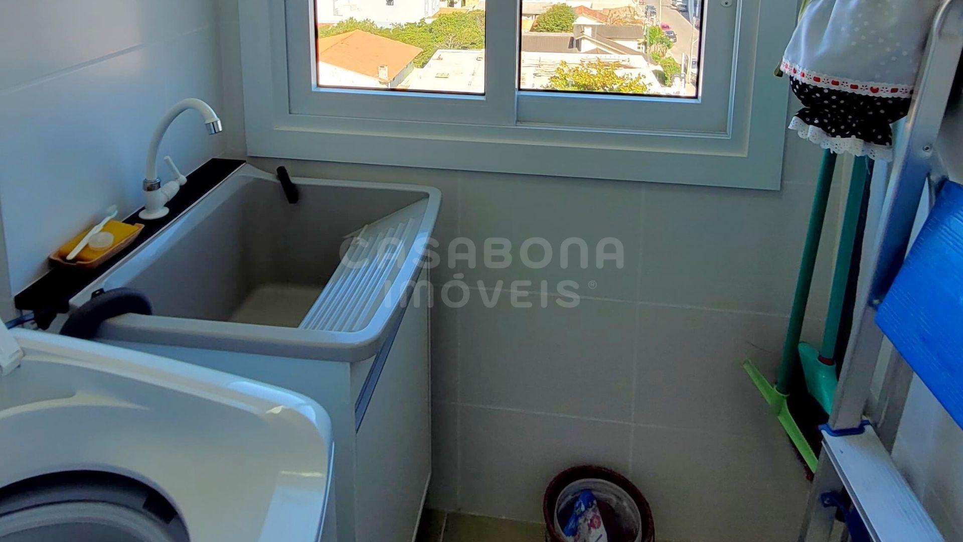 Apartamento Semimobiliado a 50 Metros do Mar no Centro de Arroio do Sal