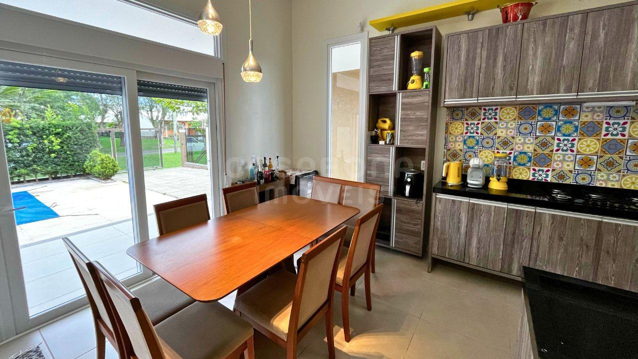 Viva com conforto e sofisticação a poucos metros do mar!