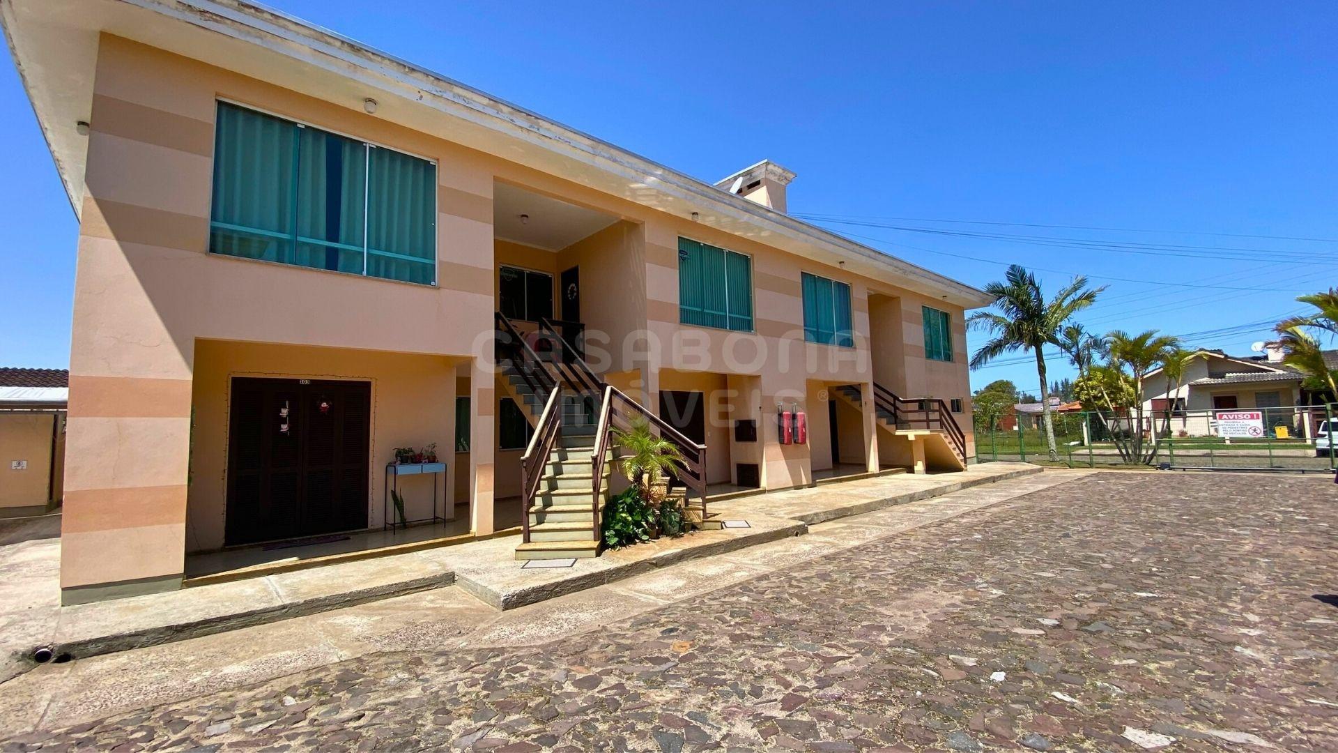 Apartamento semimobiliado com churrasqueira em Arroio do Sal Sul