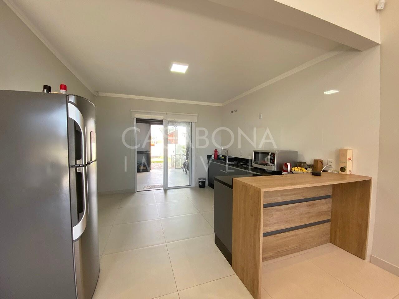 Refúgio à Beira-Mar: Residência Espaçosa no Balneário São Paulo