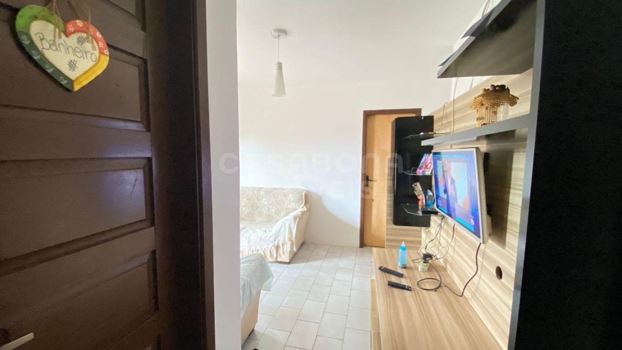 Prédio Comercial com Apartamento nos Fundos no Centro de Arroio do Sal