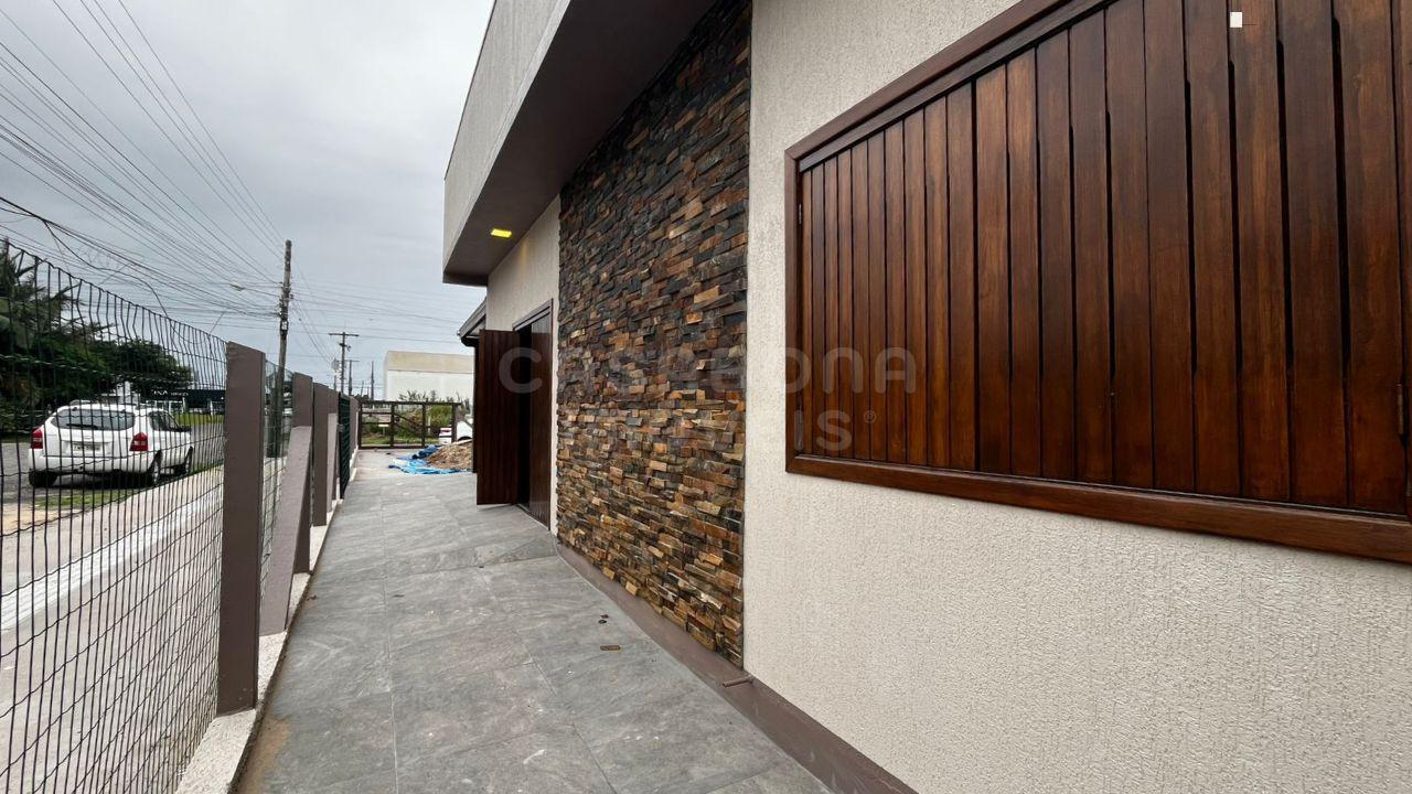 Casa de Esquina no Bairro Novo Arroio do Sal