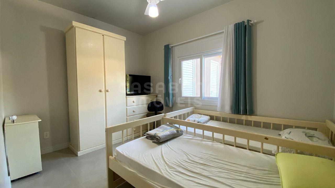 Casa Mobiliada com Piscina a 500m da Praia no Bairro Vista Alegre