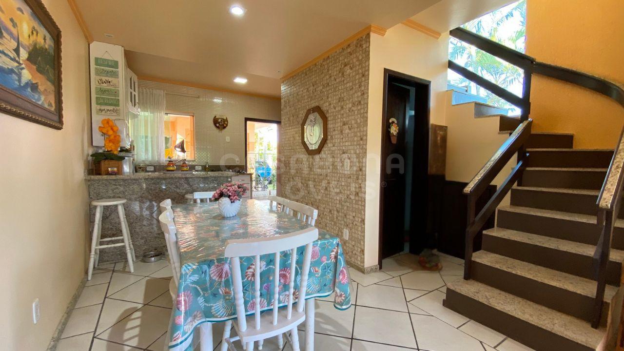 Sobrado de 2 Suítes em Arroio do Sal Sul - Conforto e Localização Imbatível