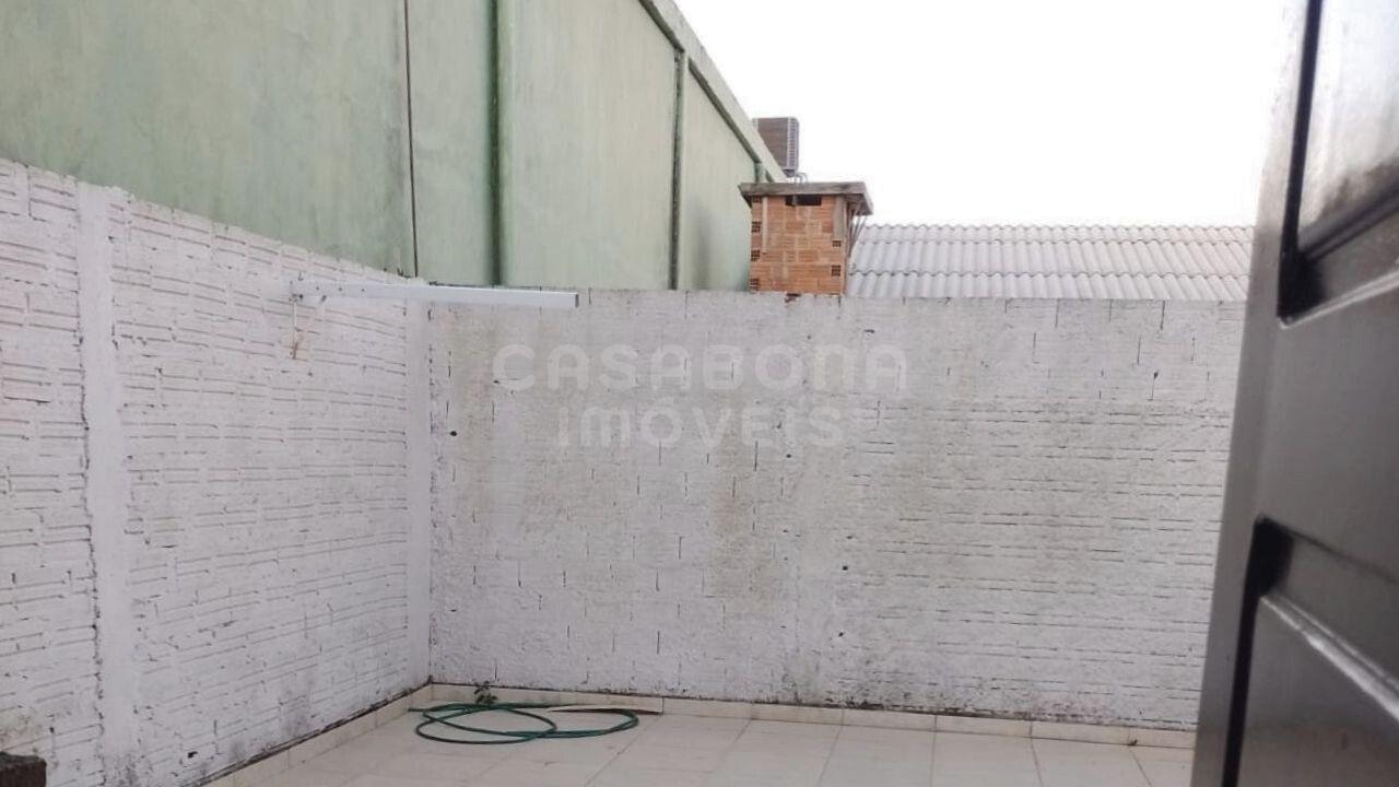 Oportunidade Comercial: Casa Simples em Localização Privilegiada em Arroio do Sal