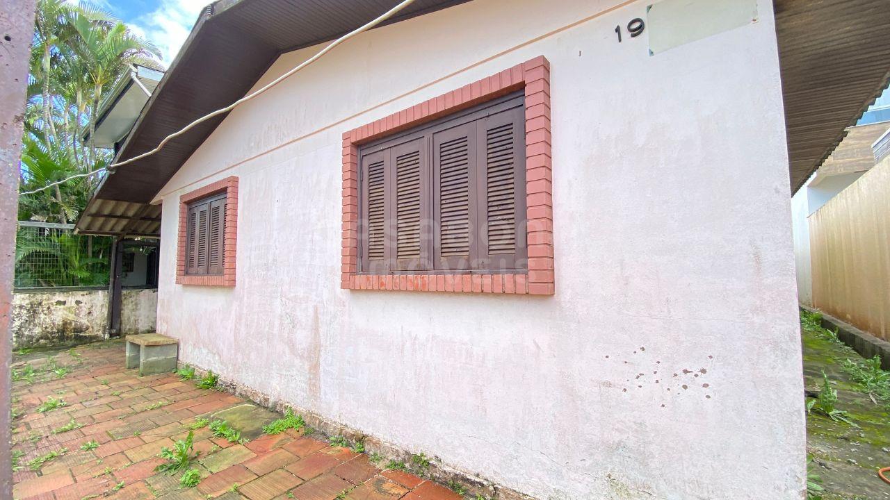 Oportunidade em Areias Brancas – 3 Moradias Mobiliadas