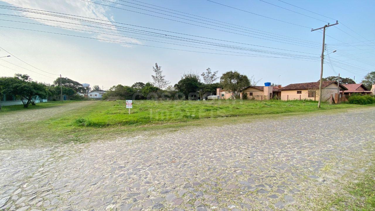 Terreno Amplo à Venda em Arroio do Sal: Ideal para Investimento ou Construção