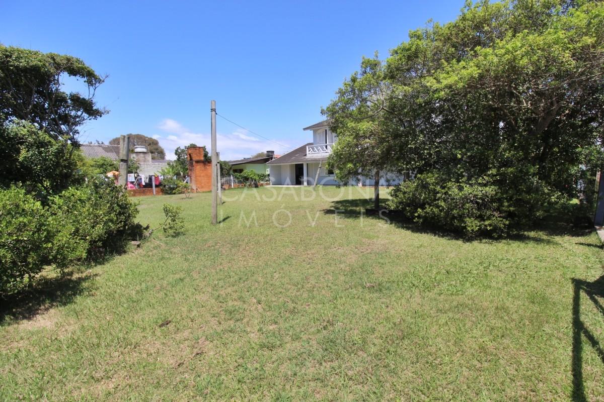 Encantadora Residência em 4 Lotes no Balneário Figueirinha