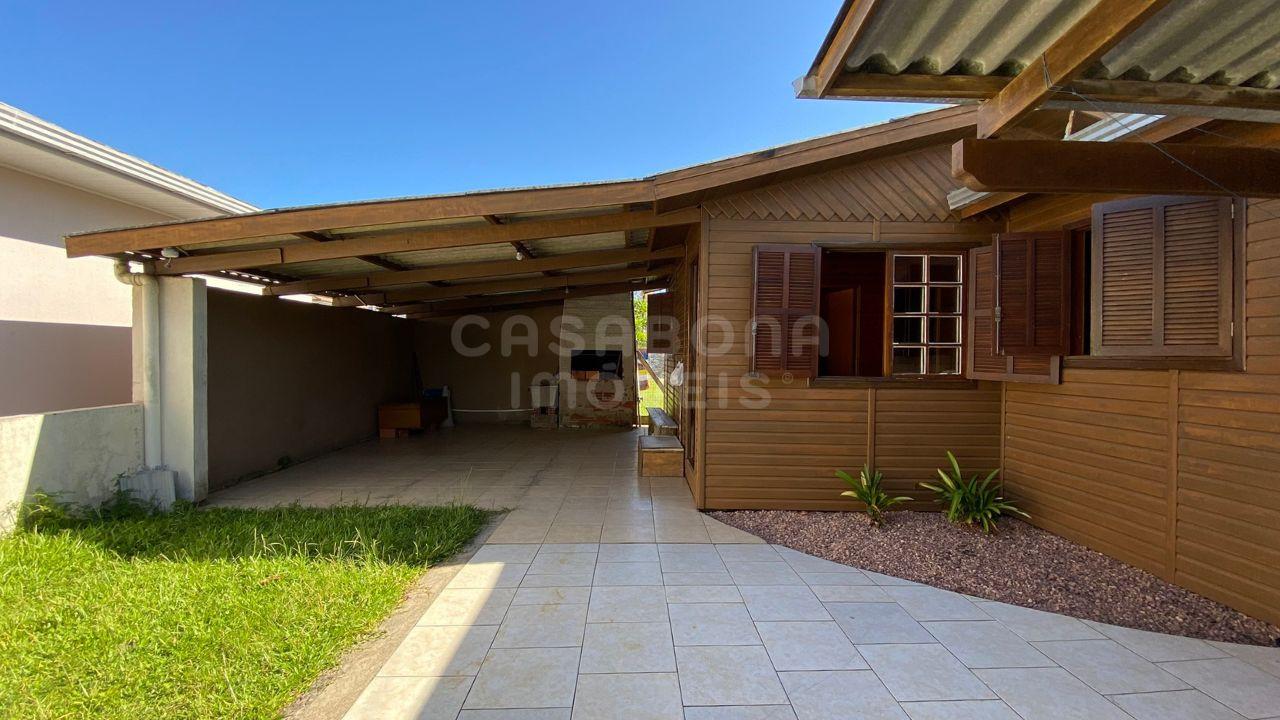 Casa Aconchegante em Meio Terreno Compartilhado na Marambaia
