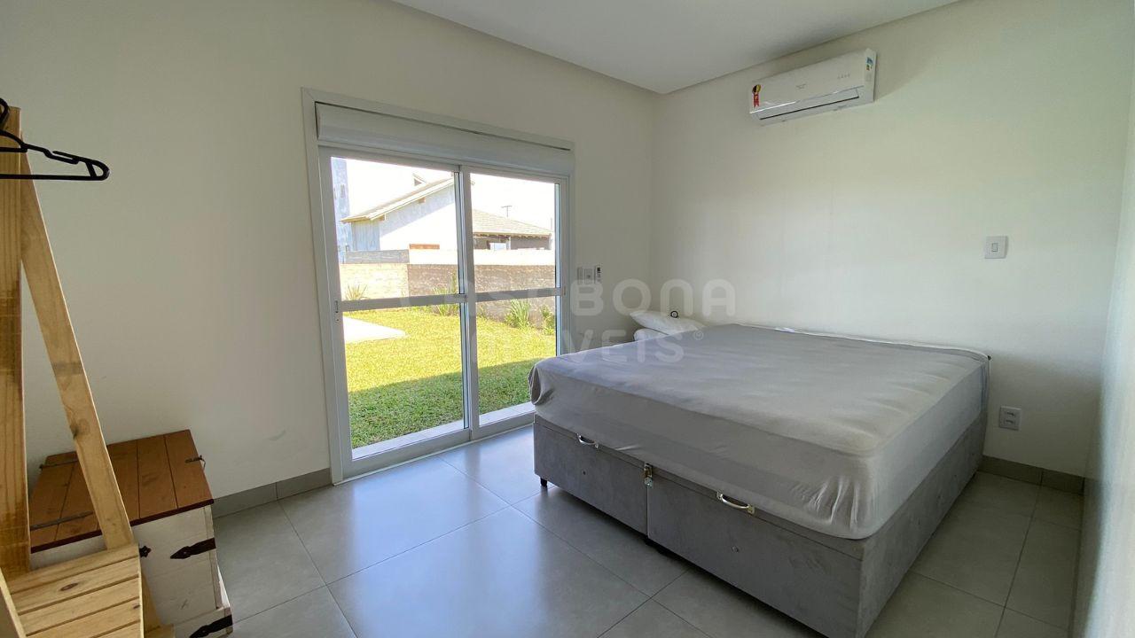 Casa à Venda em Arroio do Sal - Jardim Raiante