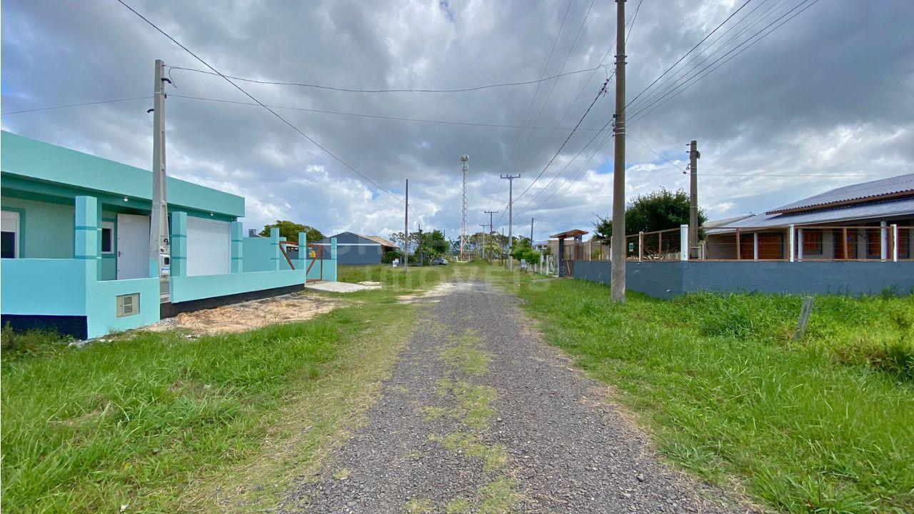 Terreno à Venda no Bairro São Jorge, Arroio do Sal - 300m² a 590m da Praia