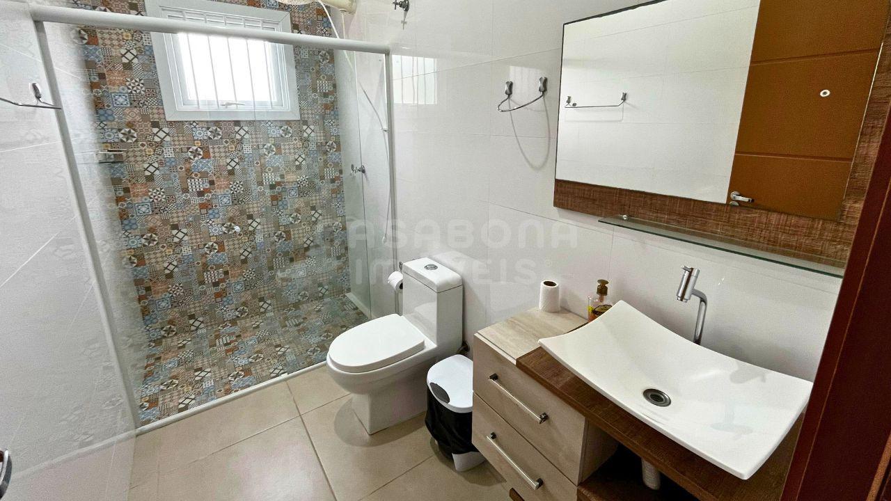 Viva com conforto e sofisticação a poucos metros do mar!