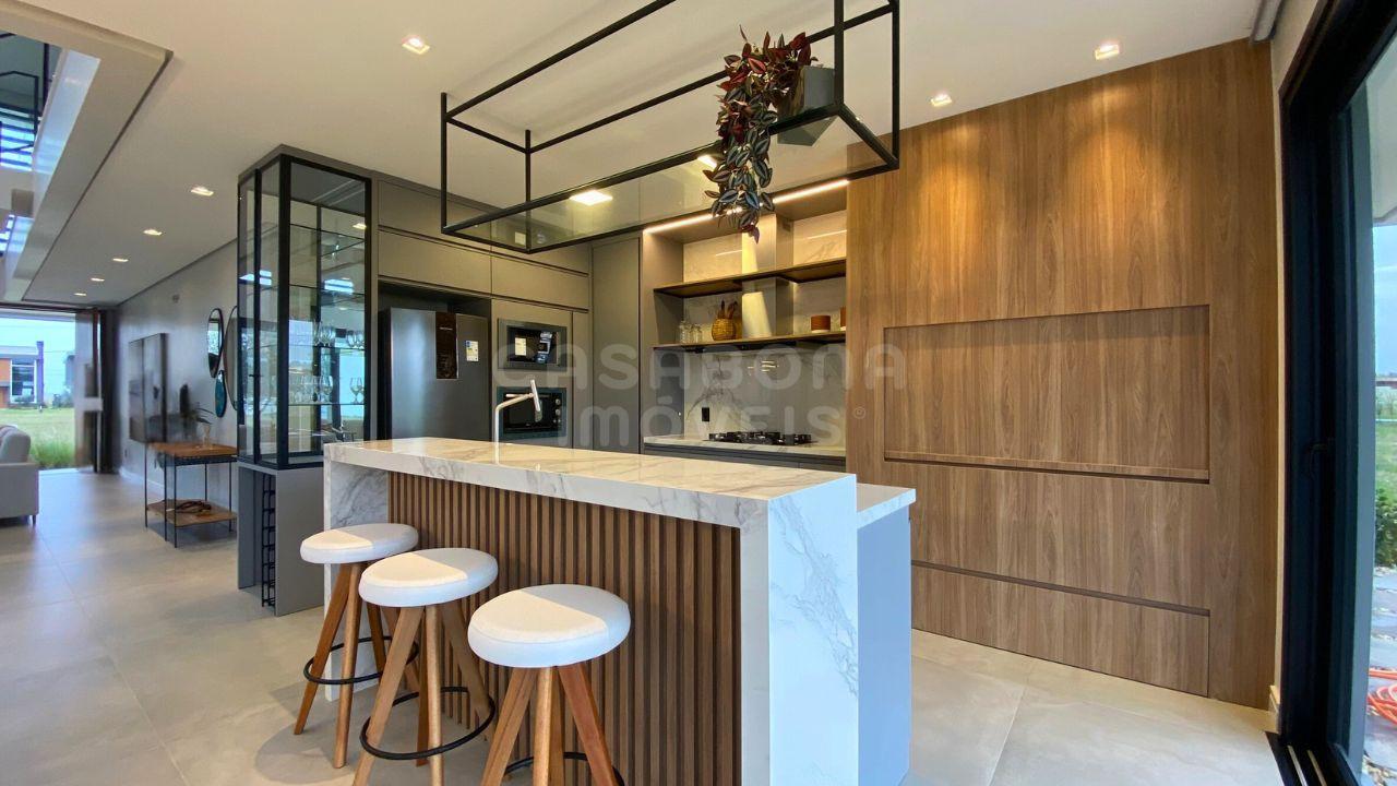 Casa Alto Padrão no Condomínio Arenas Curumim – Capão da Canoa