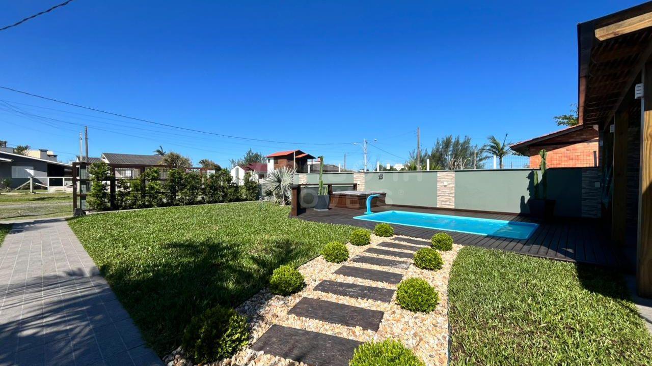 Casa de Veraneio a 130 metros do Mar no Balneário São Jorge