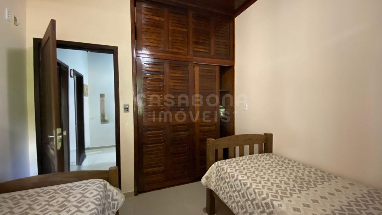 Excelente Casa à Venda em Torres - Bairro Paraíso