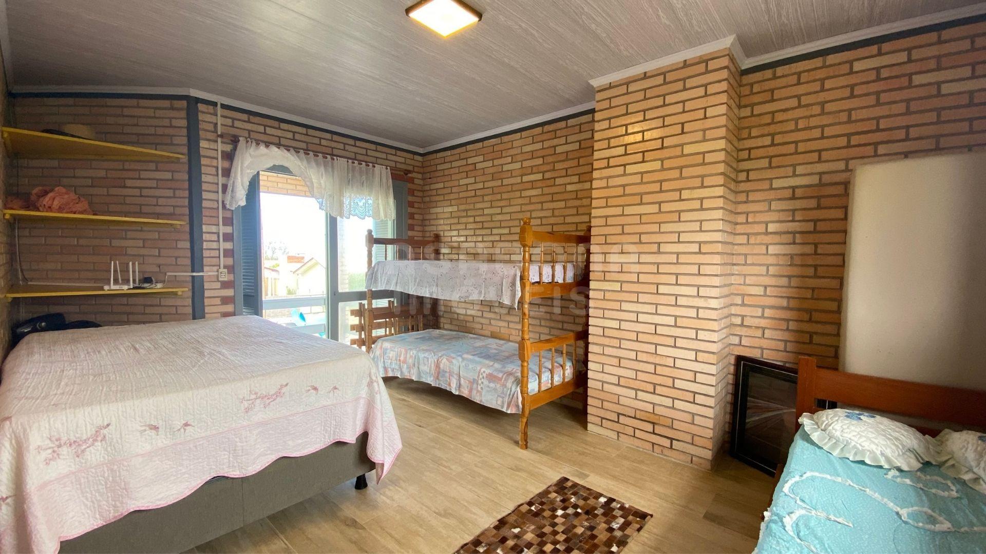 Casa mobiliada à venda no Jardim Olívia – conforto e praticidade a poucos metros do mar