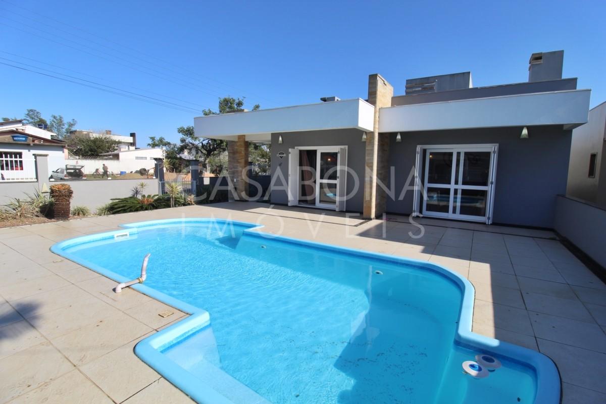 Viva o Sonho à Beira-Mar: Casa Incrível a Poucos Passos do Oceano