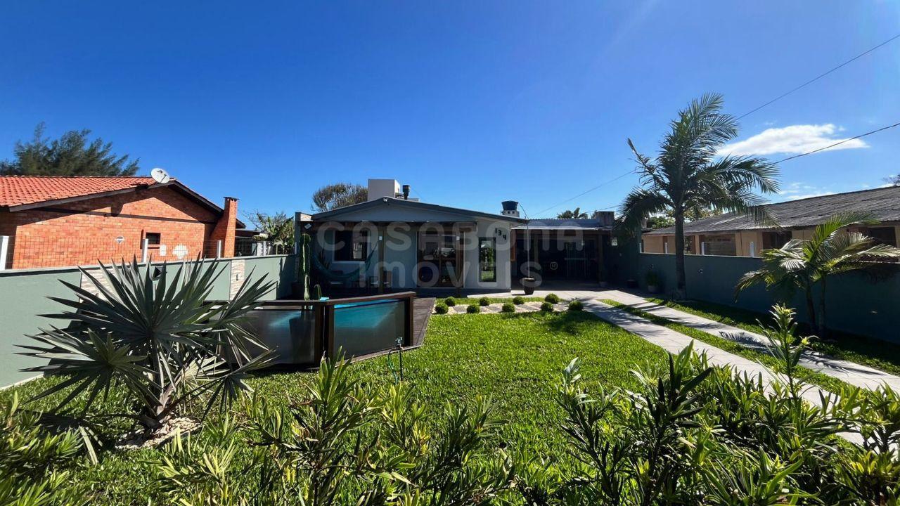 Casa de Veraneio a 130 metros do Mar no Balneário São Jorge