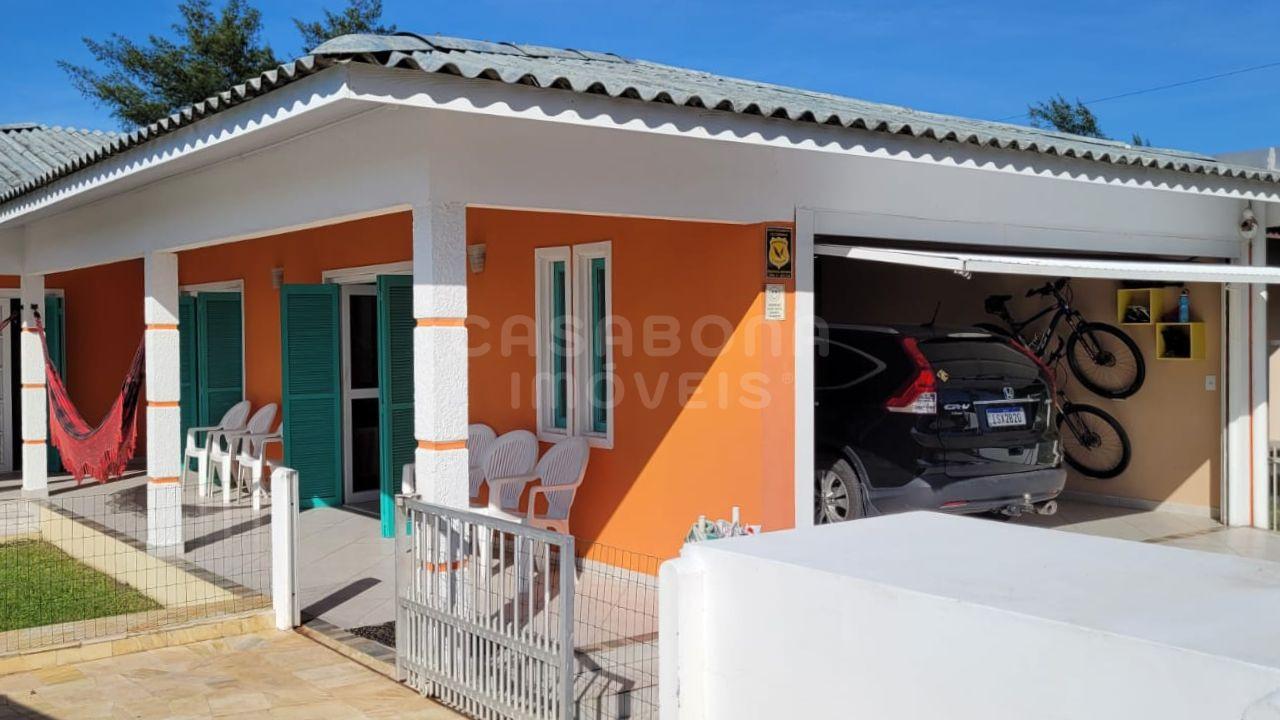 Aconchegante Casa de Esquina em Terra de Areia