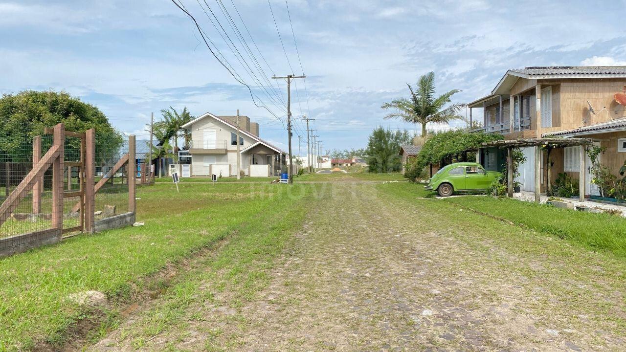 Terreno Amplo a Poucos Passos da Praia em Âncora, Arroio do Sal