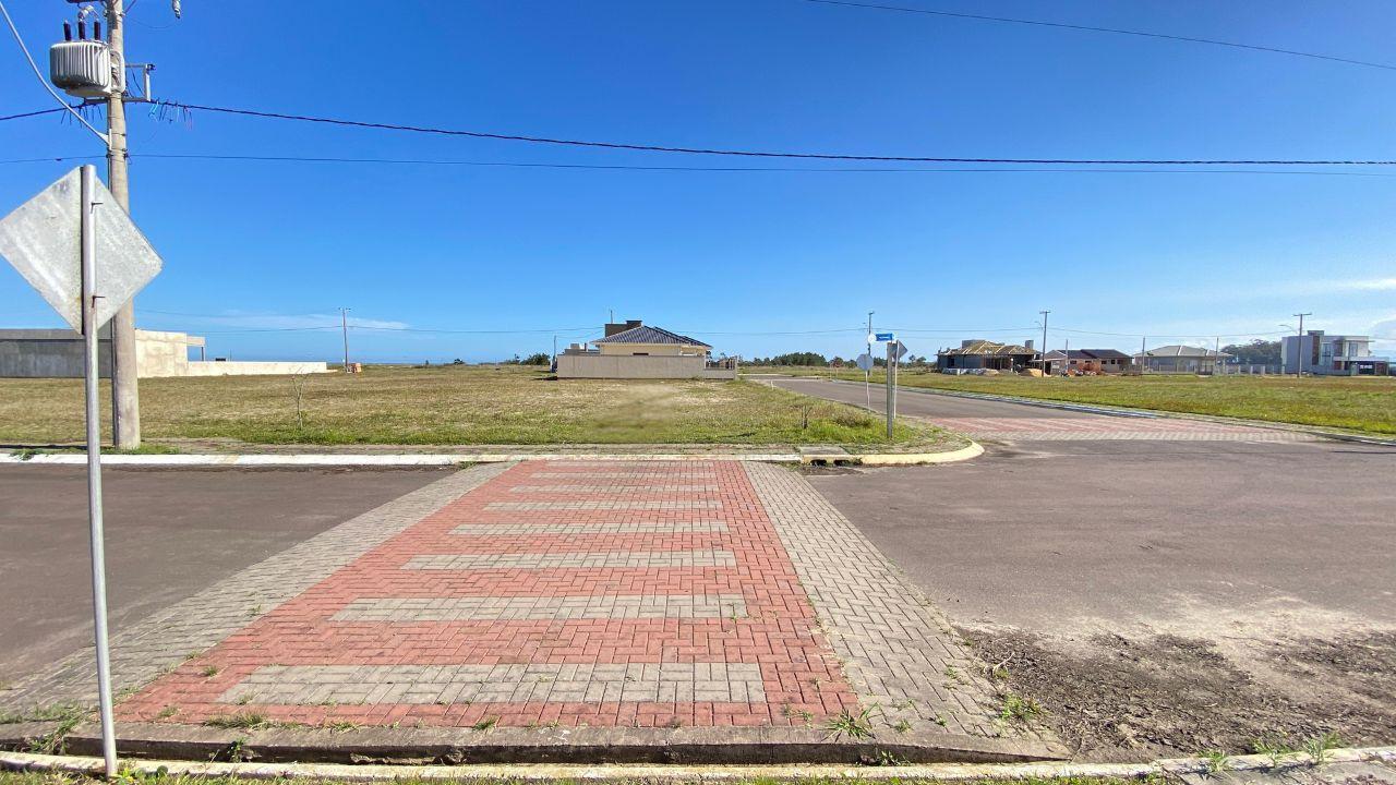 Lote de Esquina em Arroio do Sal: A Oportunidade Ideal para Seu Novo Lar