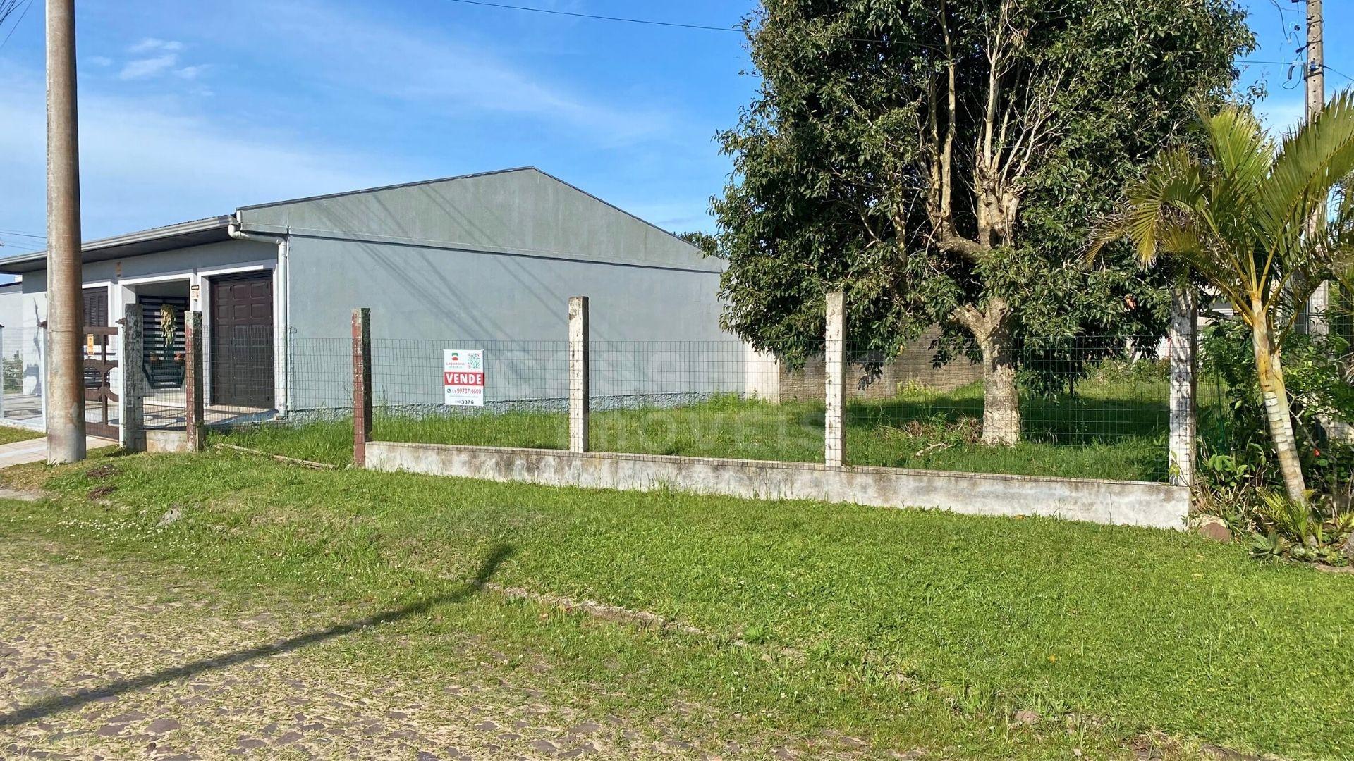 Terreno amplo no bairro Malinsky – localização privilegiada e próximo ao mar