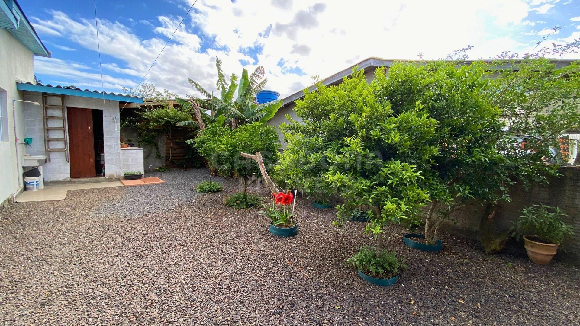 Duas Casas na Praia Azul – Ideal para Locação e Lazer em Arroio do Sal