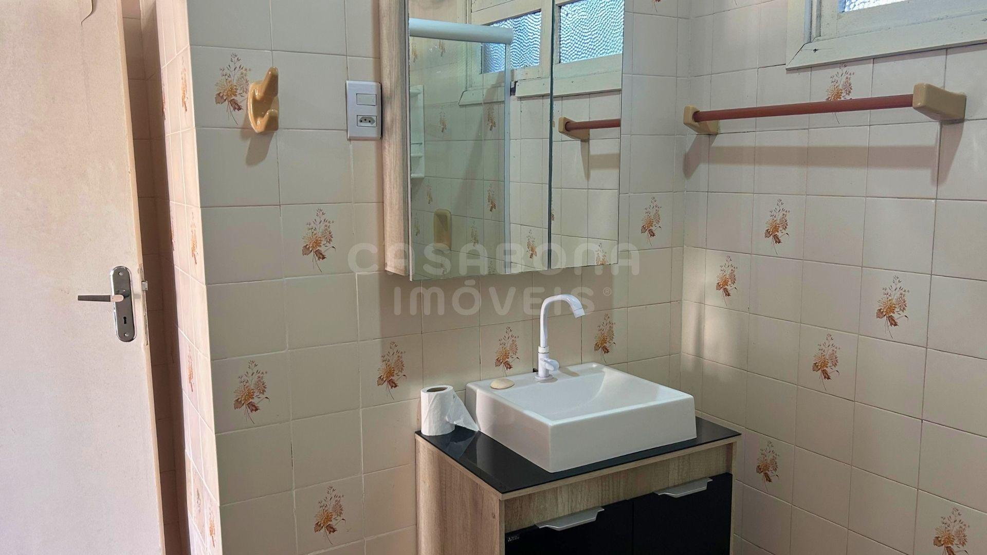 Casa com amplo pátio no Jardim Olívia – 300 metros do mar