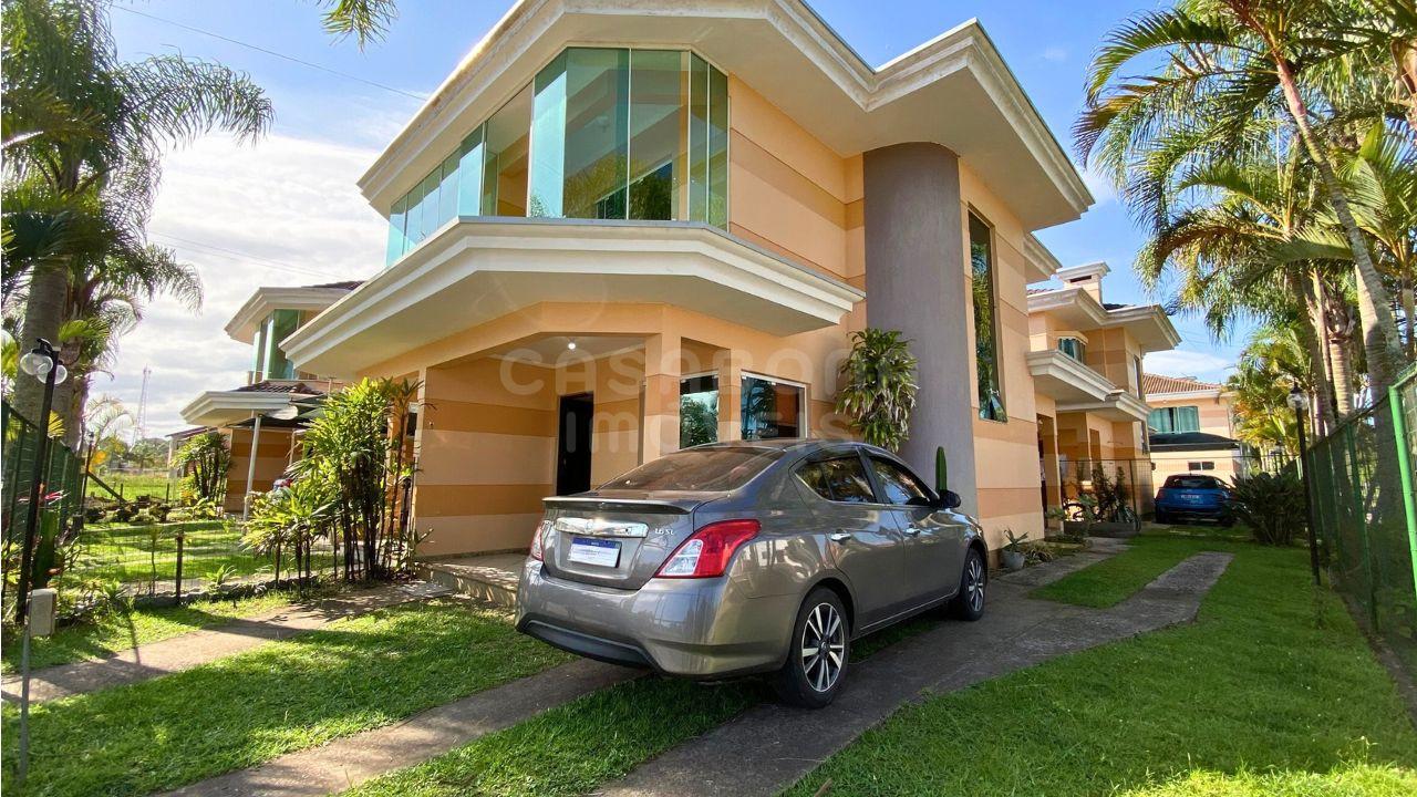 Sobrado de 2 Suítes em Arroio do Sal Sul - Conforto e Localização Imbatível