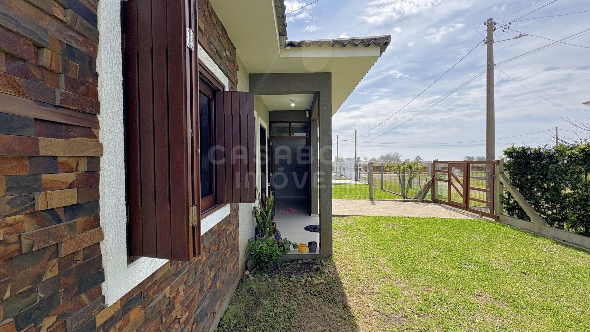 Casa semi mobiliada a 100 metros do mar no Bairro Alfa – Arroio do Sal