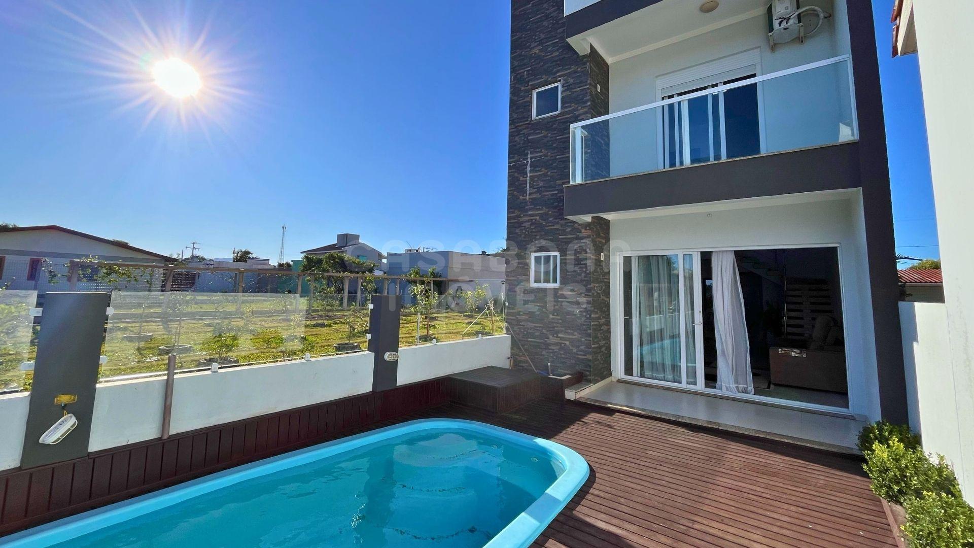 Casa com Piscina e Excelente Localização no Bairro Raiante